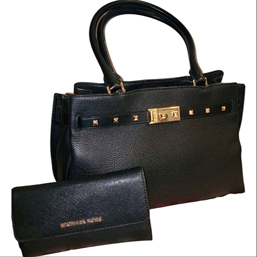 MICHAEL KORS ADDISON LEATHER TOTE AND  WALLET BLACK W/GOLD HARDWARE EUC